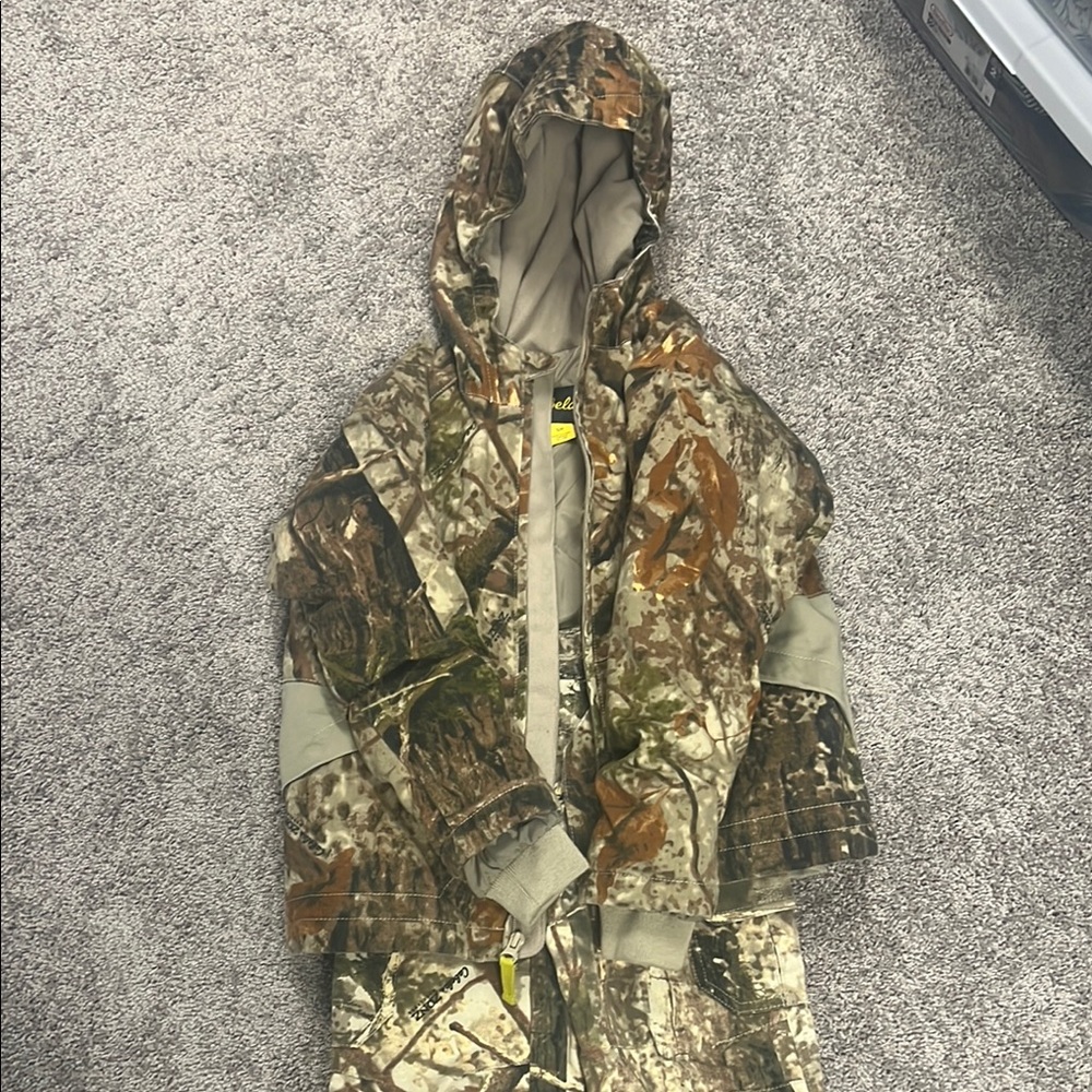 Cabelas Camo Hooded Jacket and Pants